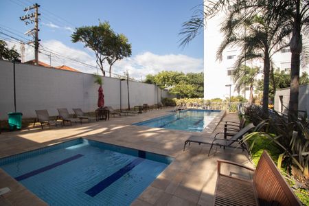 Apartamento para alugar com 64m², 2 quartos e 1 vagaÁrea comum - Piscina