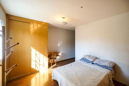 Casa para alugar com 140m², 3 quartos e 2 vagasSuíte 