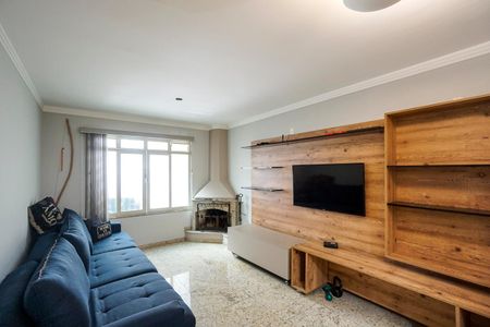 Casa para alugar com 140m², 3 quartos e 2 vagasSala de estar