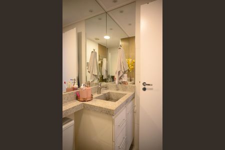 Apartamento à venda com 69m², 2 quartos e 1 vaga Apartamento à venda com 69m², 2 quartos e 1 vagaBanheiro Quarto 2 - Suite