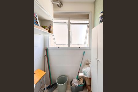 Apartamento para alugar com 64m², 2 quartos e 1 vagaÁrea de Serviço