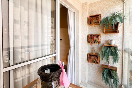 Apartamento para alugar com 64m², 2 quartos e 1 vagaSacada