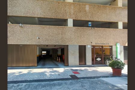 Apartamento para alugar com 143m², 3 quartos e 1 vagaFachada e portaria