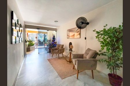 Apartamento para alugar com 143m², 3 quartos e 1 vagaFachada e portaria