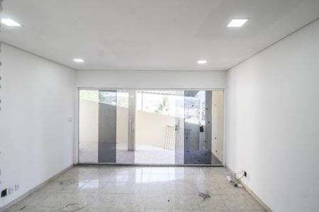 Sala de casa para alugar com 2 quartos, 90m² em Parque Santa Amelia, Belford Roxo