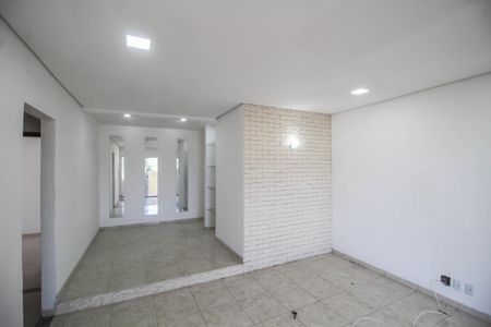 Sala de casa para alugar com 2 quartos, 90m² em Parque Santa Amelia, Belford Roxo