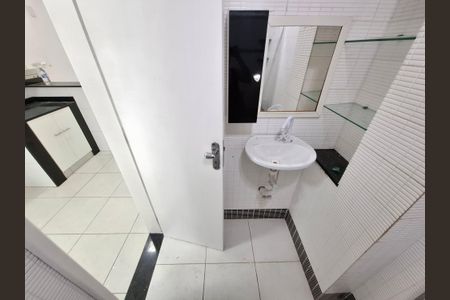 Apartamento à venda com 42m², 1 quarto e sem vagaBanheiro 