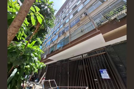 Apartamento à venda com 42m², 1 quarto e sem vagaFachada 