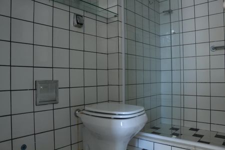 Apartamento para alugar com 100m², 4 quartos e 1 vagaBanheiro da Suíte