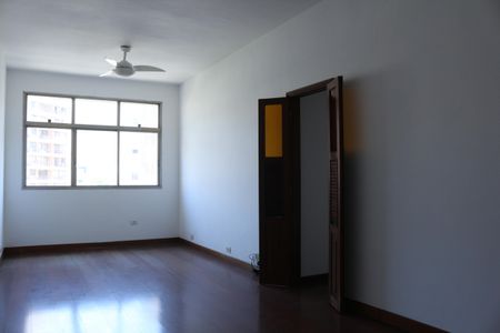 Sala de apartamento para alugar com 4 quartos, 100m² em Leblon, Rio de Janeiro