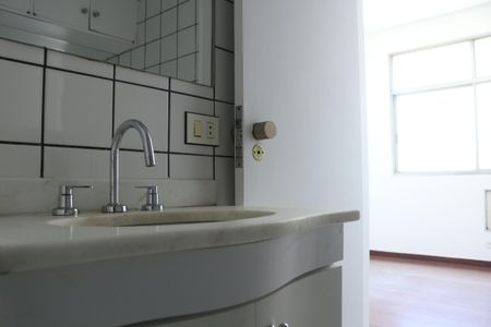 Apartamento para alugar com 100m², 4 quartos e 1 vagaBanheiro da Suíte