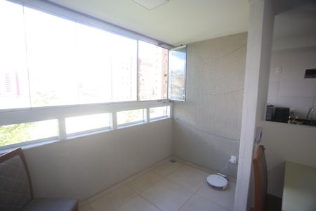Apartamento à venda com 75m², 3 quartos e 2 vagasSala