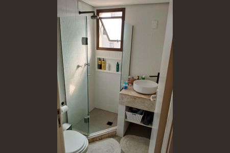 Apartamento para alugar com 65m², 2 quartos e 2 vagasBanheiro 1