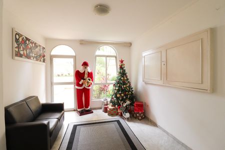 Apartamento à venda com 53m², 2 quartos e sem vaga Apartamento à venda com 53m², 2 quartos e sem vagaHall