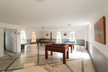 Apartamento à venda com 53m², 2 quartos e sem vaga Apartamento à venda com 53m², 2 quartos e sem vagaSalão de Jogos