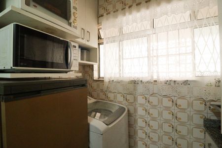 Apartamento à venda com 53m², 2 quartos e sem vaga Apartamento à venda com 53m², 2 quartos e sem vagaCozinha e Área de Serviço