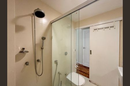Apartamento para alugar com 216m², 3 quartos e 1 vagaSuíte - banheiro