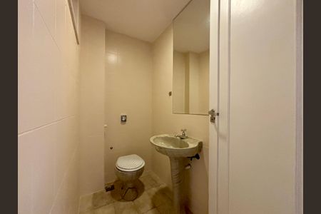 Apartamento para alugar com 216m², 3 quartos e 1 vagaLavabo