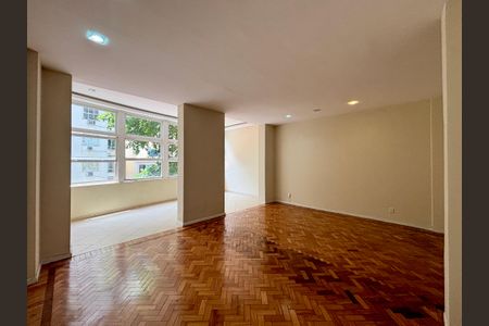Apartamento para alugar com 216m², 3 quartos e 1 vagaSala