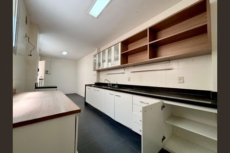 Apartamento para alugar com 216m², 3 quartos e 1 vagaCozinha