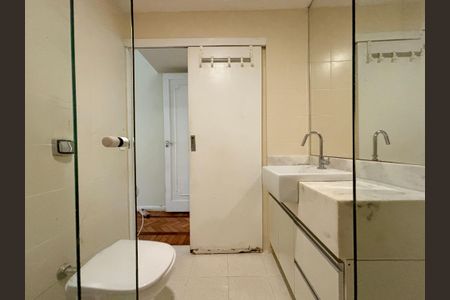 Apartamento para alugar com 216m², 3 quartos e 1 vagaSuíte - banheiro