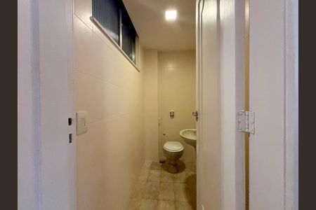 Apartamento para alugar com 216m², 3 quartos e 1 vagaLavabo