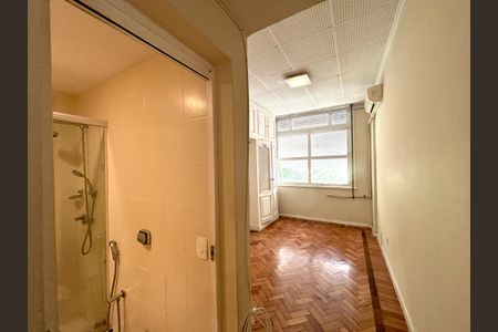 Apartamento para alugar com 216m², 3 quartos e 1 vagaSuíte