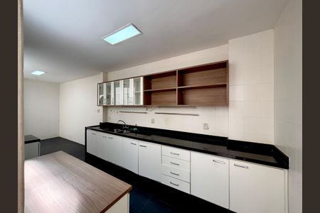 Apartamento para alugar com 216m², 3 quartos e 1 vagaCozinha