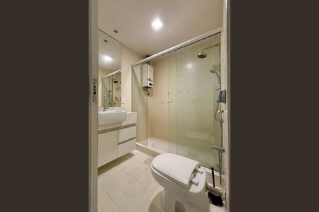 Apartamento para alugar com 216m², 3 quartos e 1 vagaSuíte - banheiro