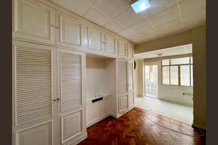 Apartamento para alugar com 216m², 3 quartos e 1 vagaQuarto 2