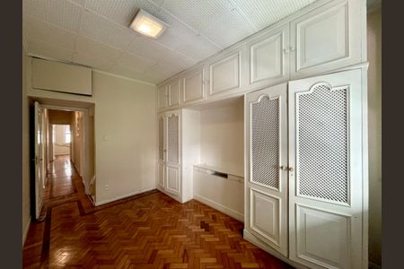 Apartamento para alugar com 216m², 3 quartos e 1 vagaSuíte