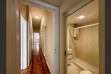 Apartamento para alugar com 216m², 3 quartos e 1 vagaSuíte - banheiro