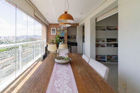 Apartamento para alugar com 94m², 2 quartos e 2 vagasVaranda