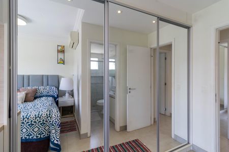 Closet de apartamento para alugar com 2 quartos, 94m² em Várzea da Barra Funda, São Paulo