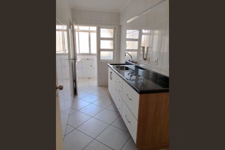 Cozinha  de apartamento para alugar com 1 quarto, 60m² em Petrópolis, Porto Alegre