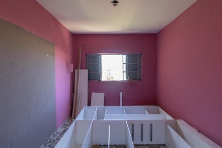 Quarto de casa para alugar com 1 quarto, 30m² em Jardim Robru, São Paulo