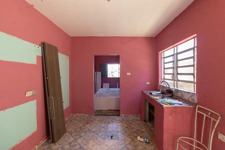 Cozinha de casa para alugar com 1 quarto, 30m² em Jardim Robru, São Paulo