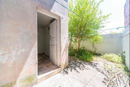 Casa à venda com 138m², 3 quartos e 2 vagas Casa à venda com 138m², 3 quartos e 2 vagasQuintal e jardim