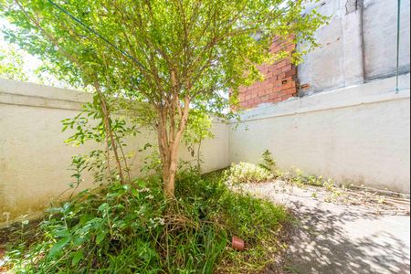 Casa à venda com 138m², 3 quartos e 2 vagas Casa à venda com 138m², 3 quartos e 2 vagasQuintal e jardim