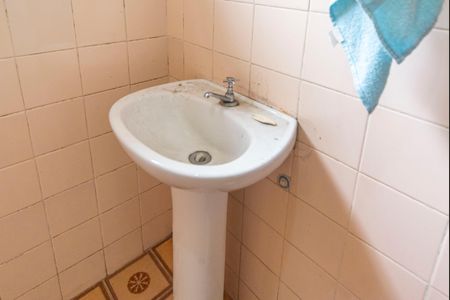 Casa à venda com 138m², 3 quartos e 2 vagas Casa à venda com 138m², 3 quartos e 2 vagasBanheiro