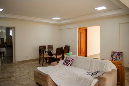 Apartamento para alugar com 3 quartos, 200m² em Setor Bueno, Goiânia