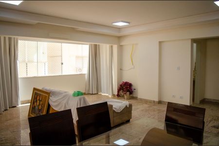 Apartamento para alugar com 3 quartos, 200m² em Setor Bueno, Goiânia