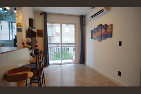 Sala  de apartamento à venda com 3 quartos, 68m² em Tristeza, Porto Alegre