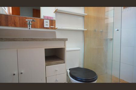 Banheiro suite  de apartamento à venda com 3 quartos, 68m² em Tristeza, Porto Alegre