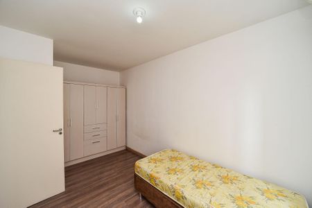 Quarto 1 de apartamento para alugar com 2 quartos, 47m² em Jardim Itu, Porto Alegre