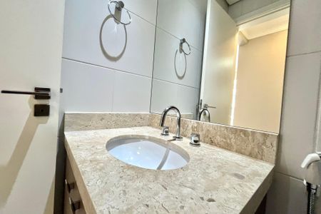 Apartamento para alugar com 70m², 2 quartos e 2 vagasBanheiro Corredor