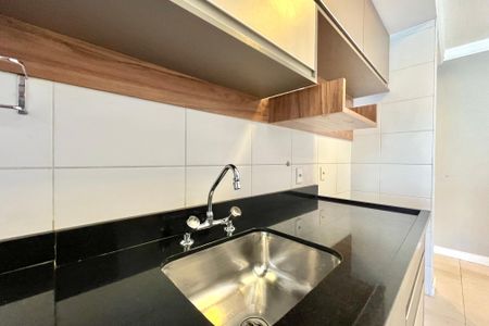 Apartamento para alugar com 70m², 2 quartos e 2 vagasCozinha