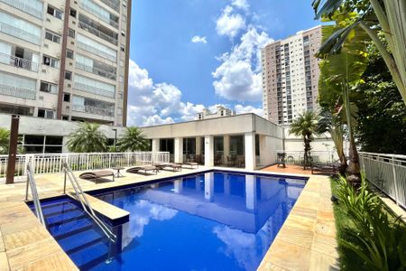 Apartamento para alugar com 70m², 2 quartos e 2 vagasÁrea comum - Piscina