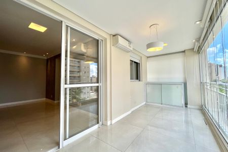 Apartamento para alugar com 70m², 2 quartos e 2 vagasVaranda