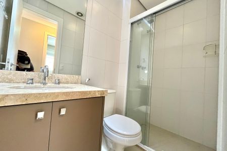 Apartamento para alugar com 70m², 2 quartos e 2 vagasBanheiro Corredor